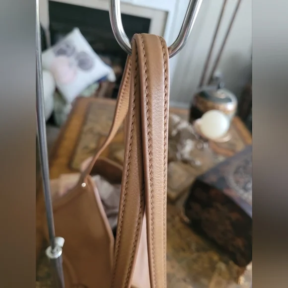 Tory Burch Tan Leather Tote Bag - Picture 6 of 9